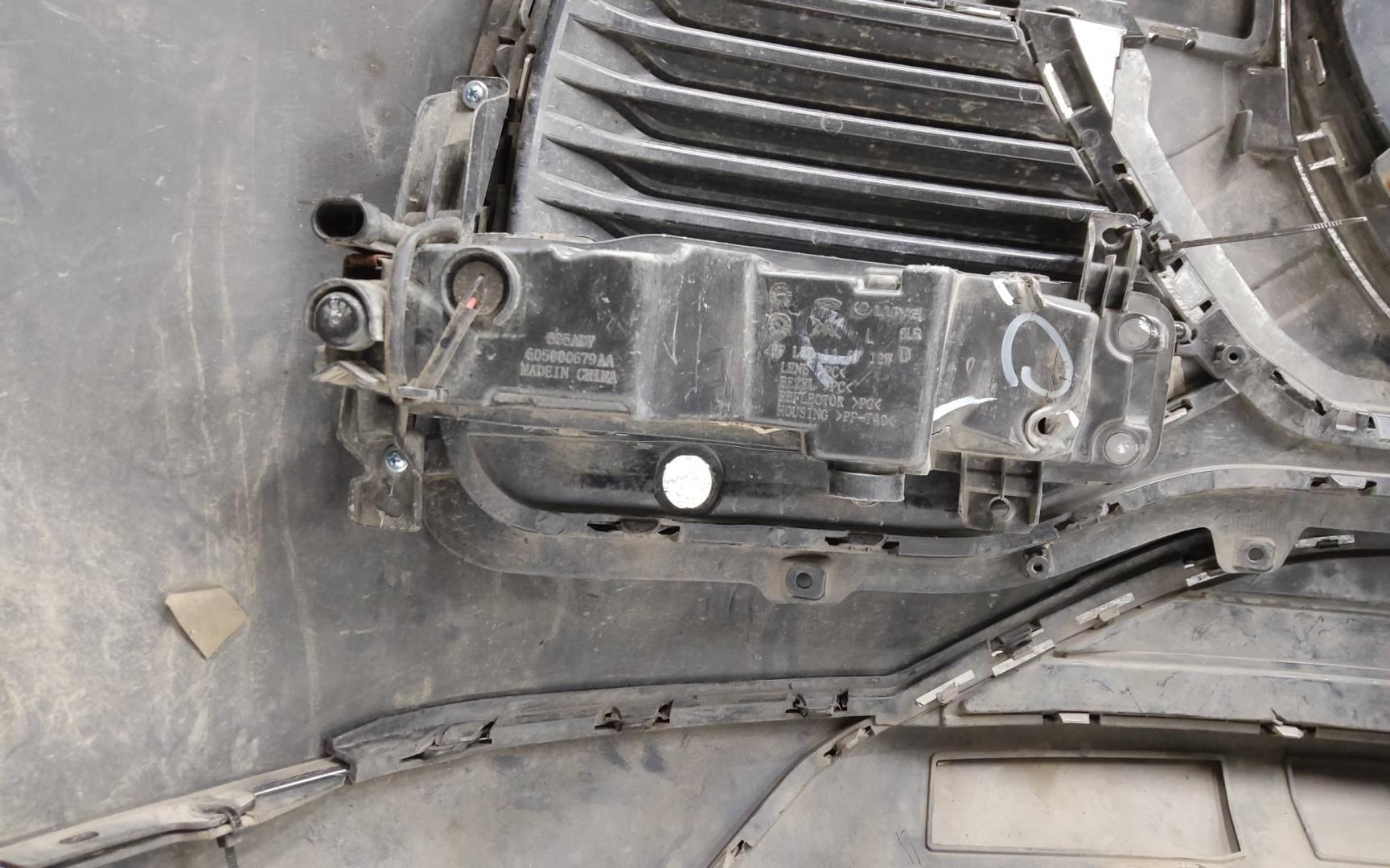 Бампер передний