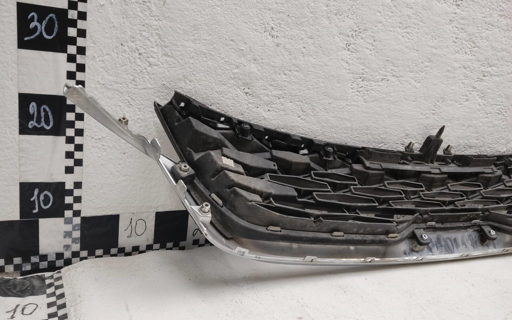 Решетка радиатора