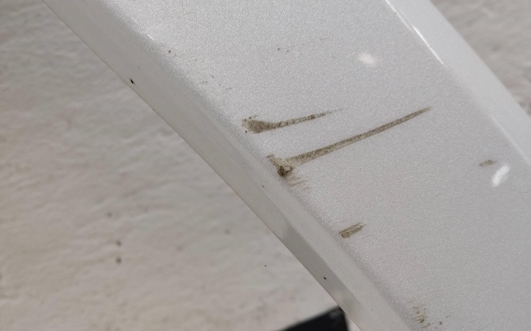 Накладка переднего крыла правого