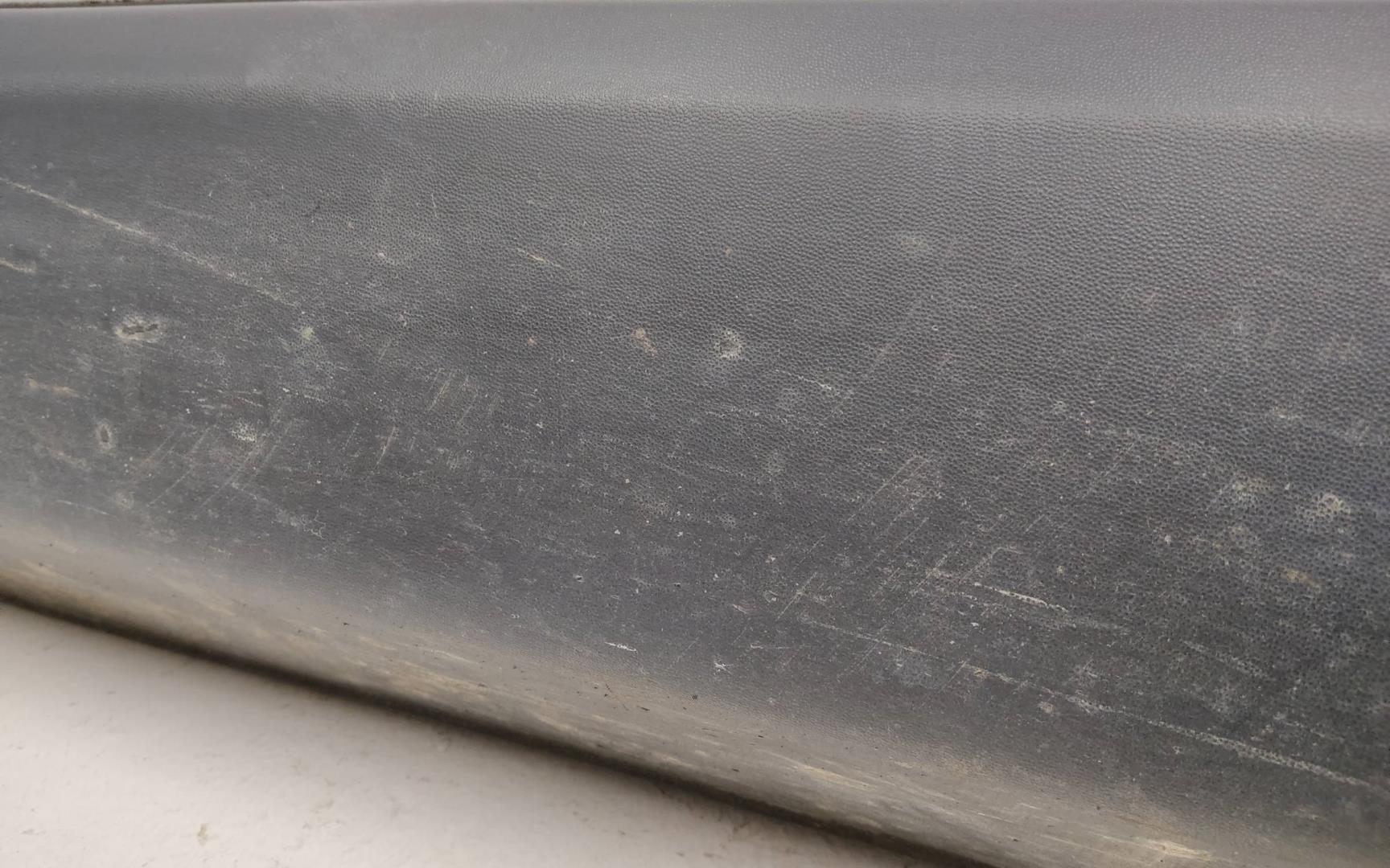 Накладка двери передней правой