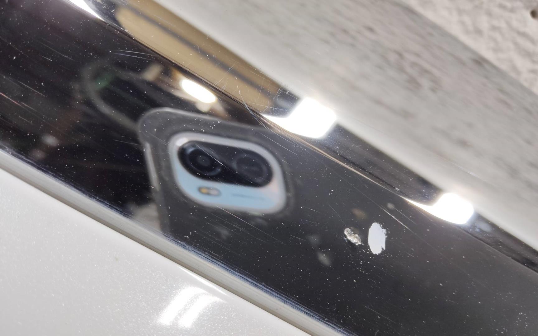 Накладка двери передней правой