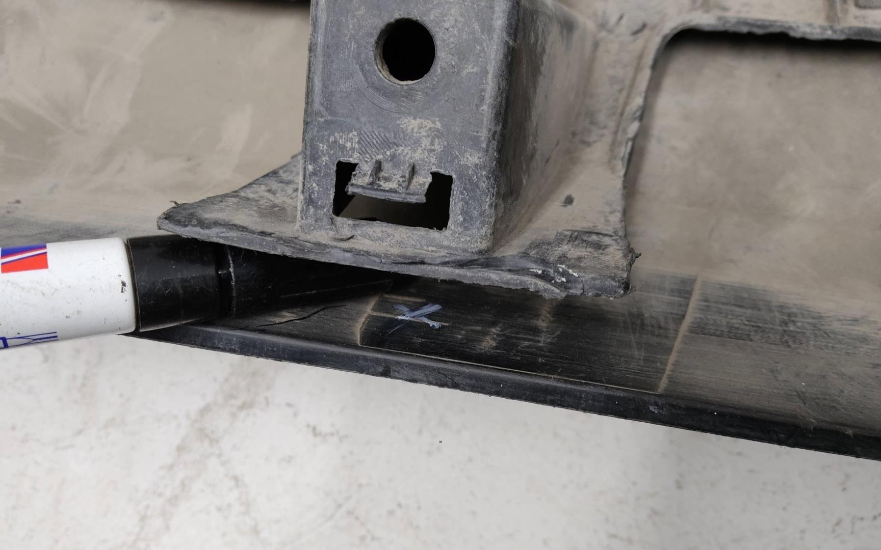 Бампер задний