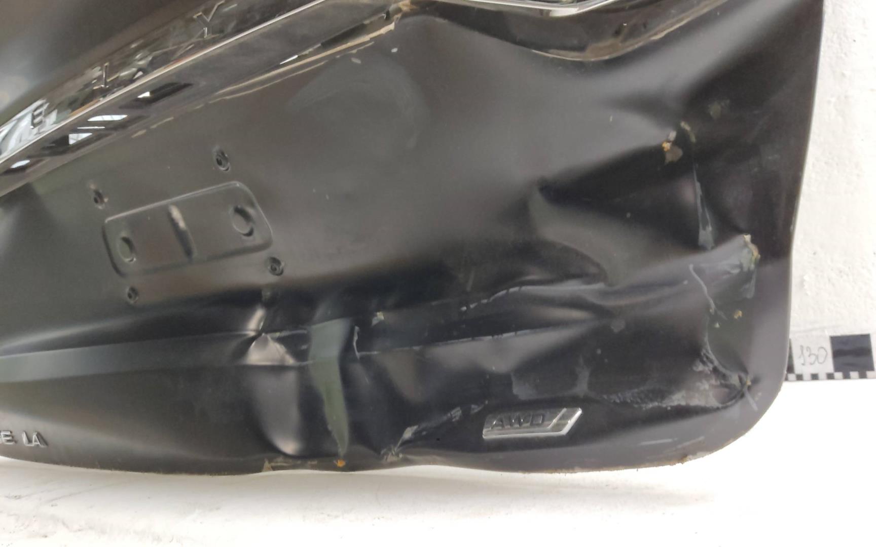 Стекло двери багажника