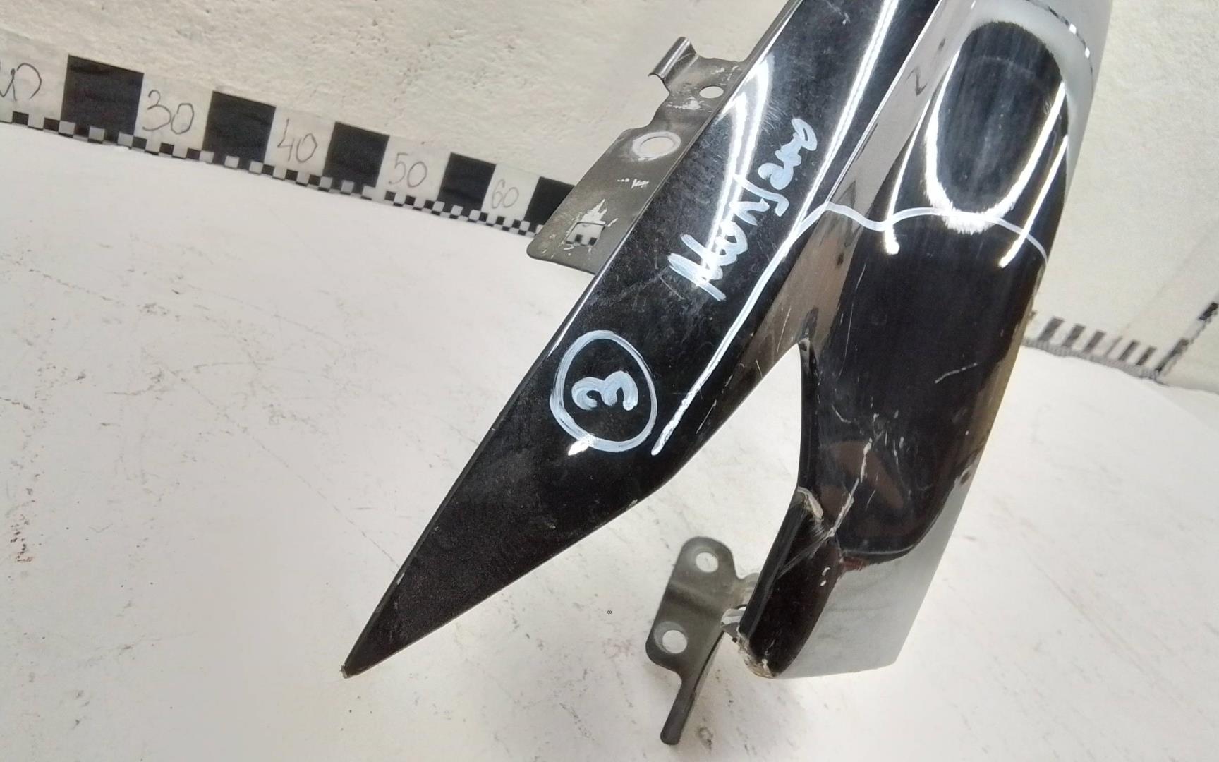 Крыло переднее левое