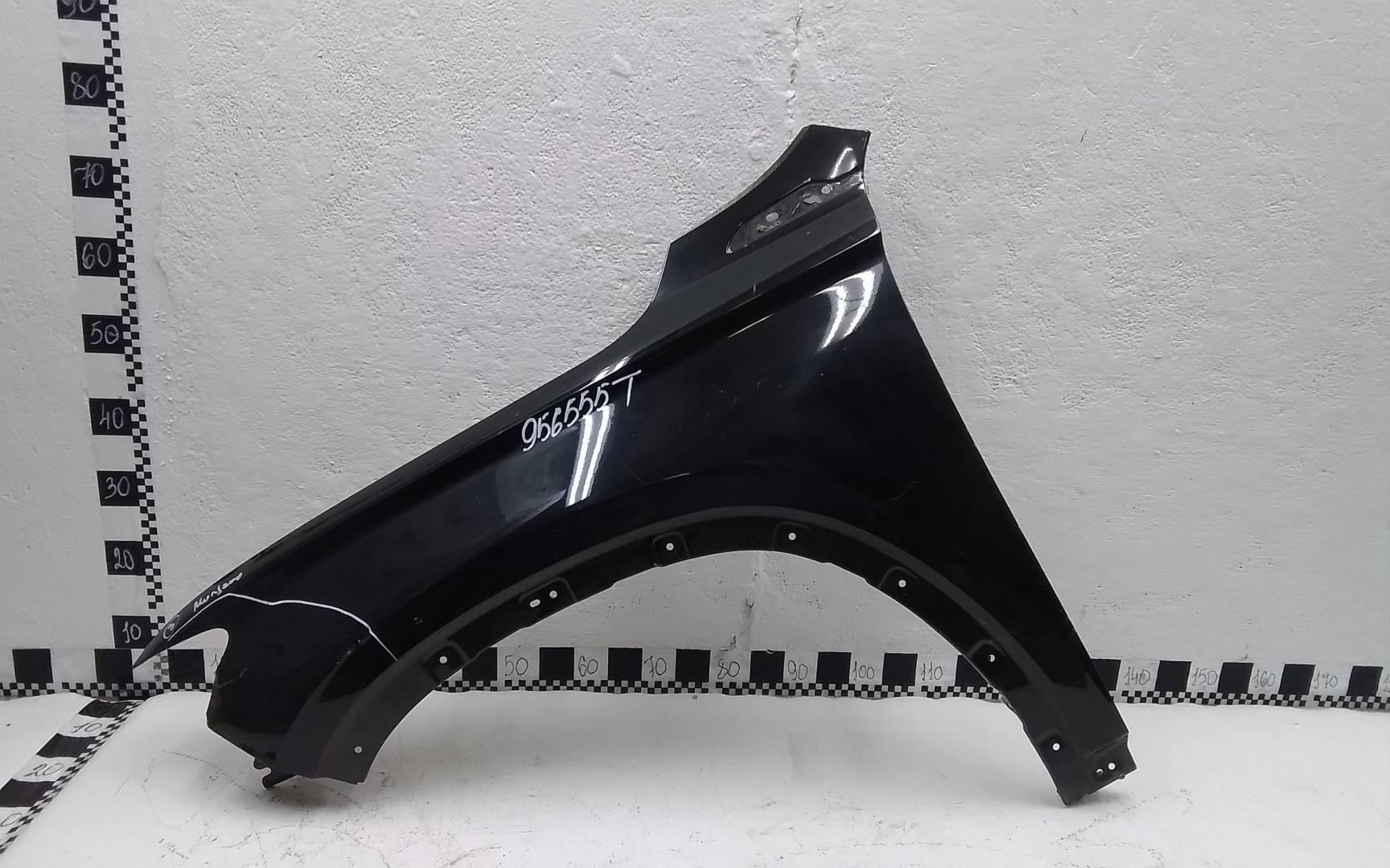 Крыло переднее левое