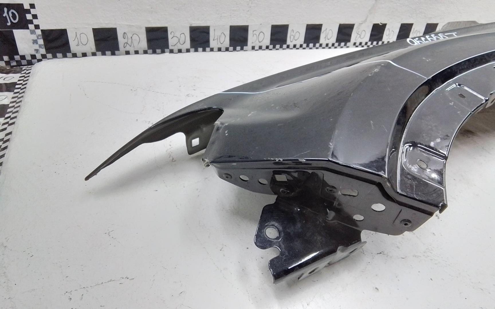 Крыло переднее левое