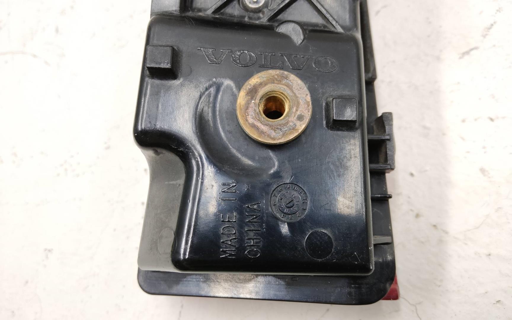 Фонарь задний внутренний правый