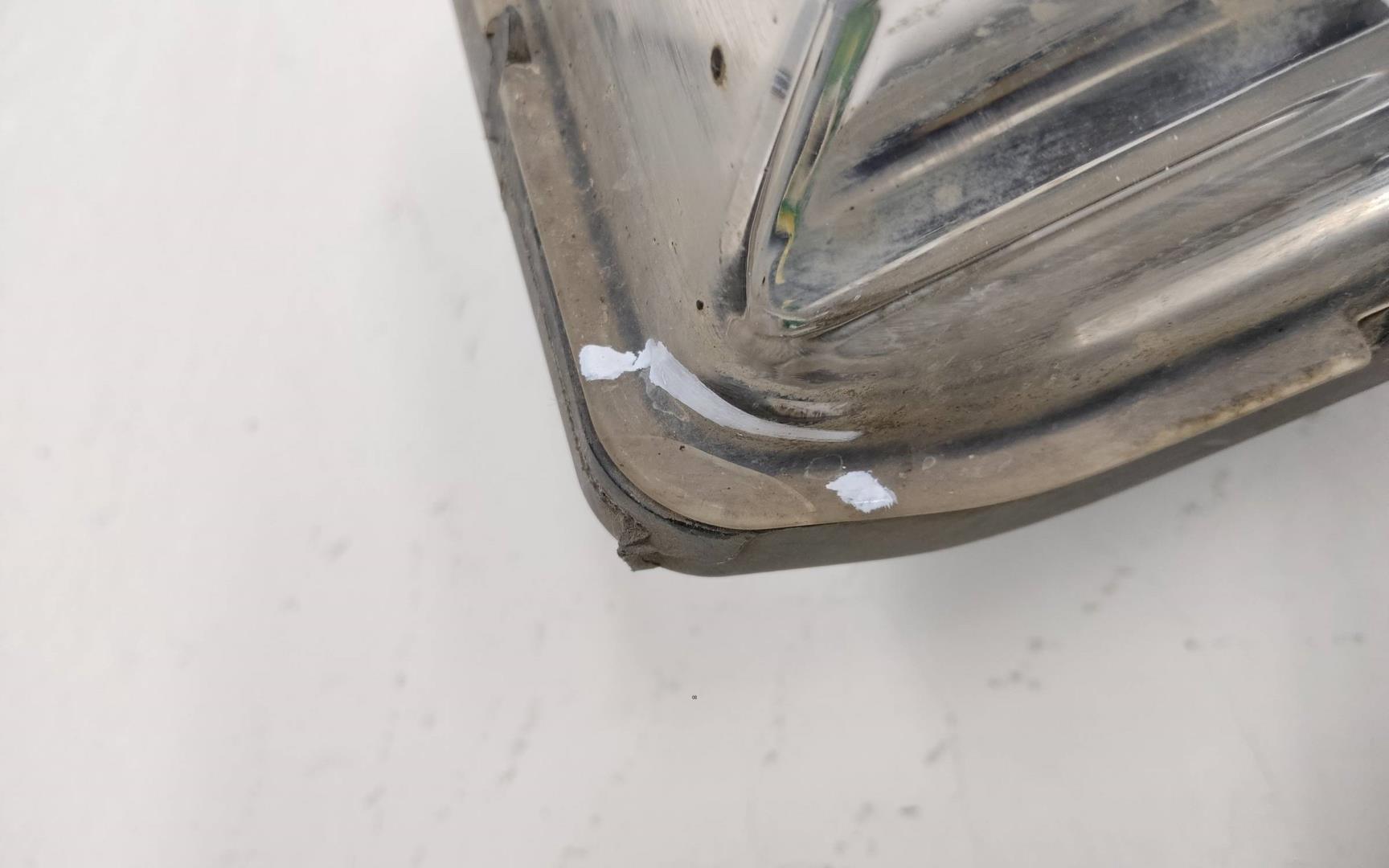 Фара противотуманная правая