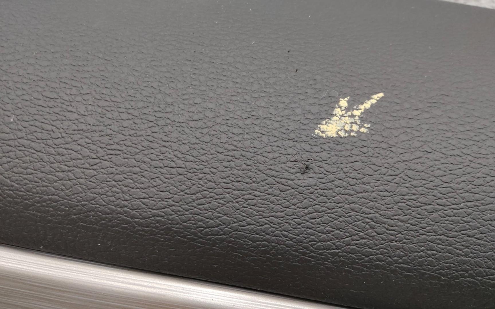 Обшивка двери передней правой