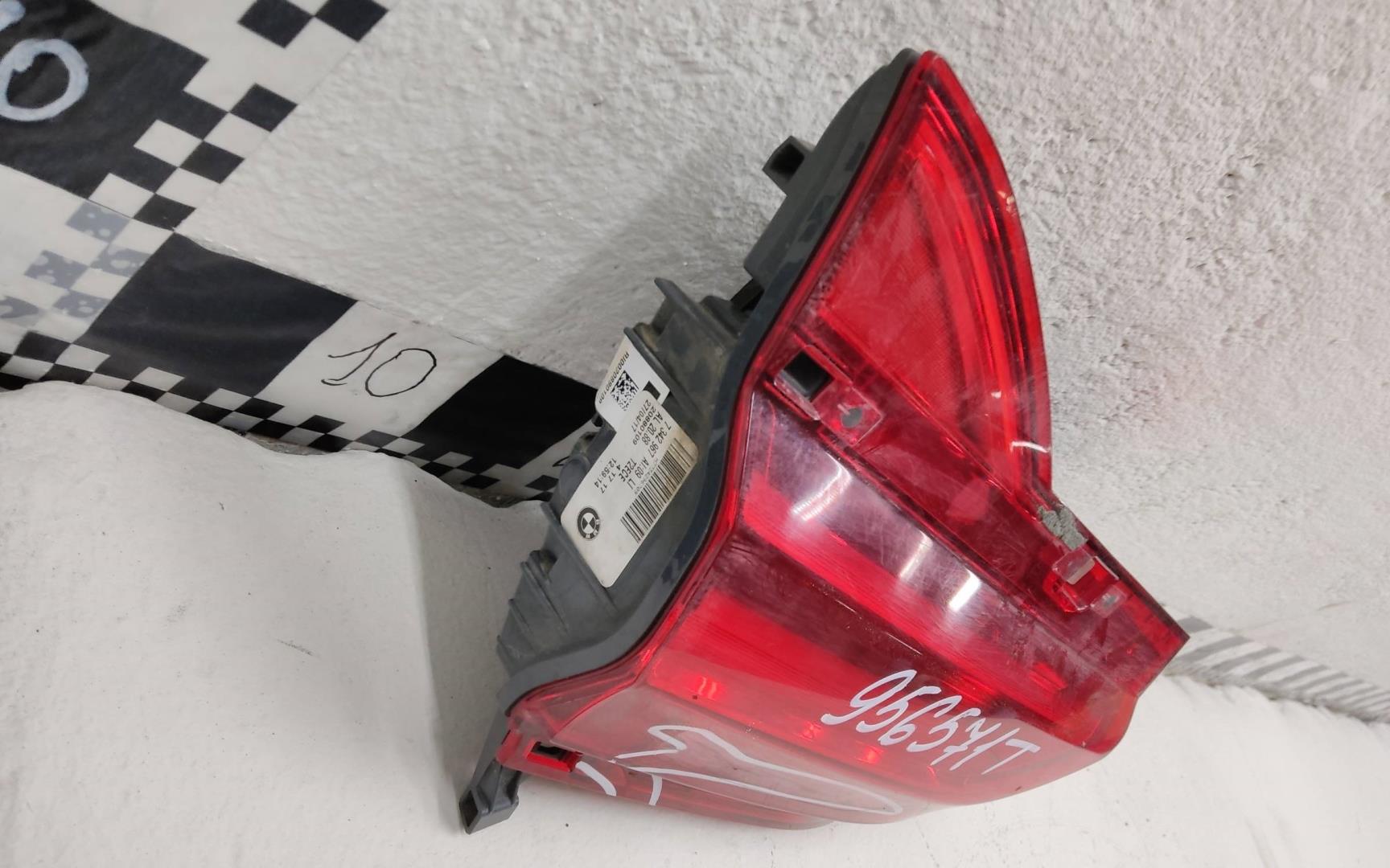 Фонарь задний внутренний левый