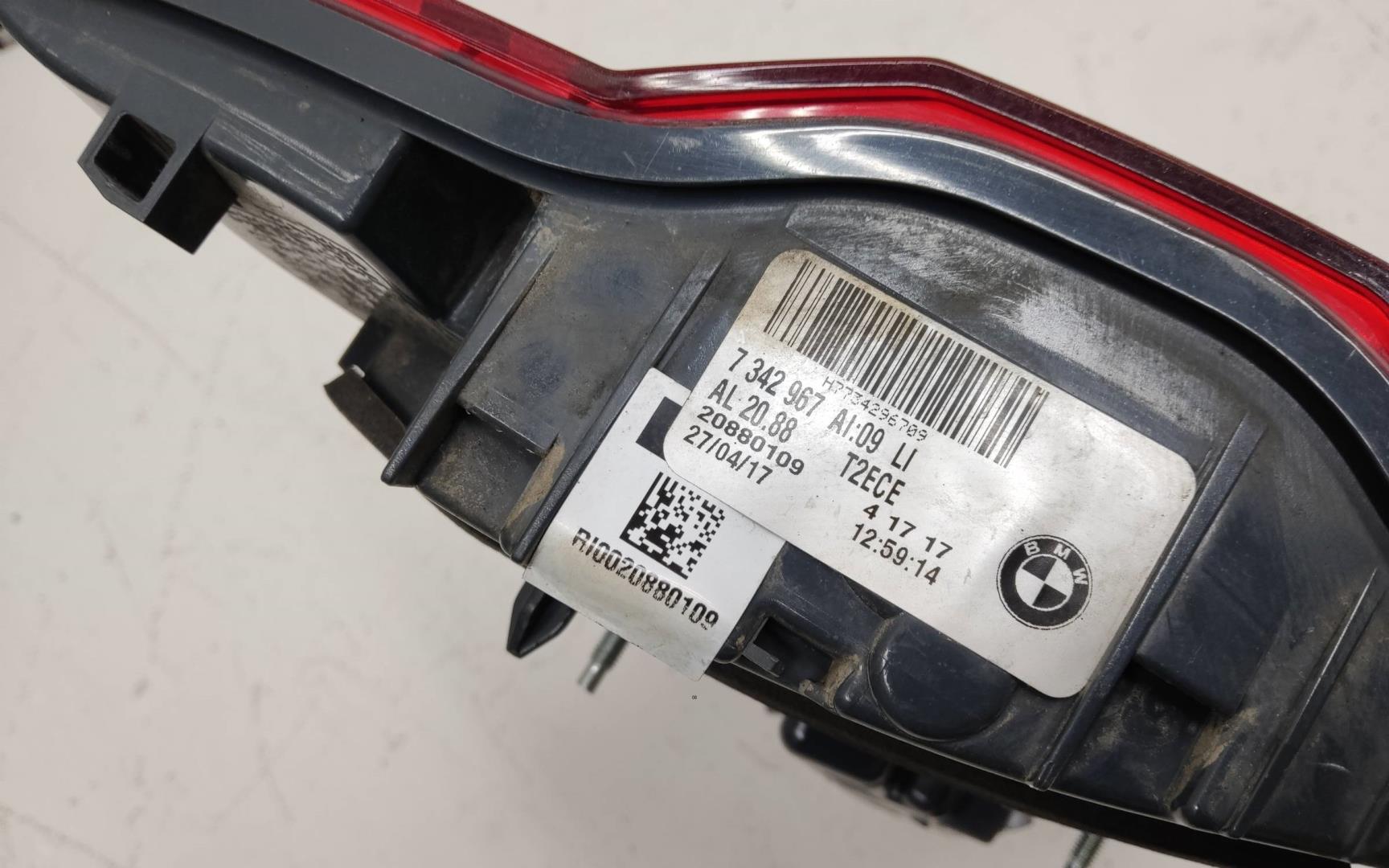 Фонарь задний внутренний левый