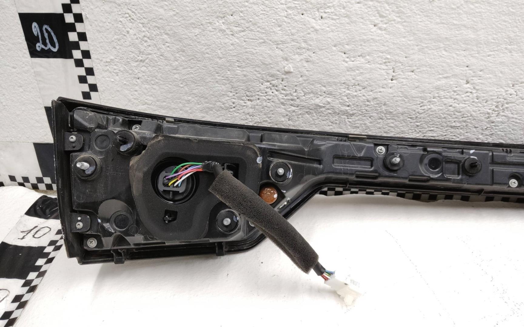 Фонарь задний