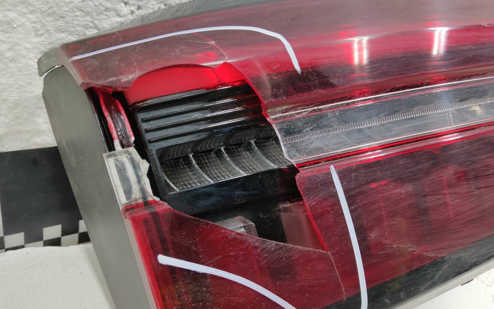 Фонарь задний