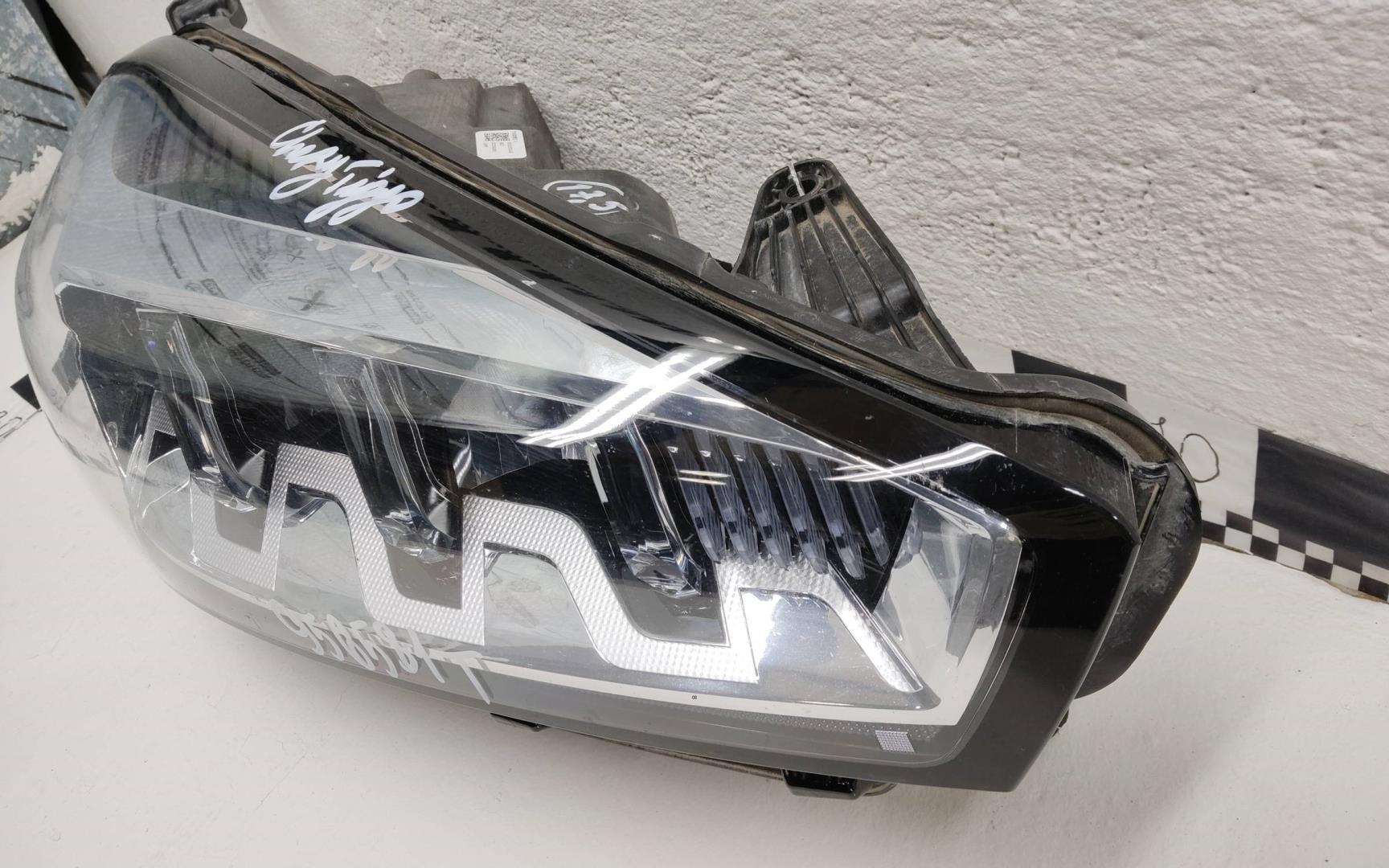 Фара правая