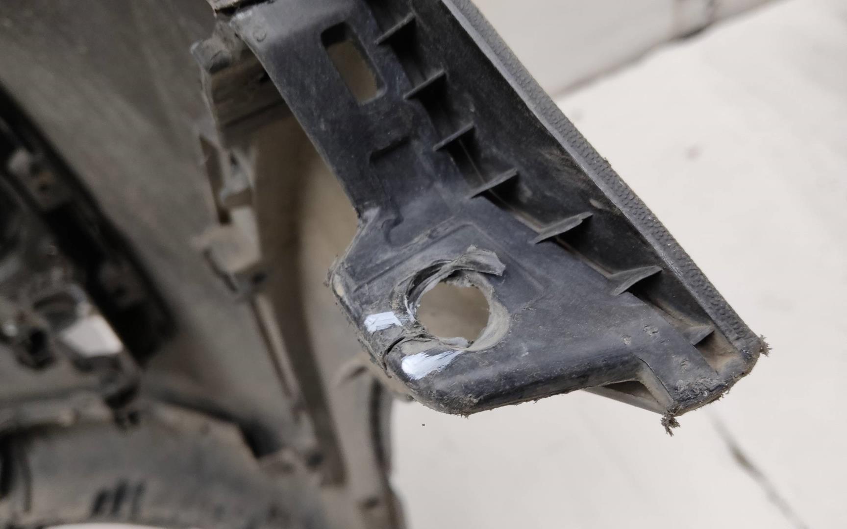 Бампер передний