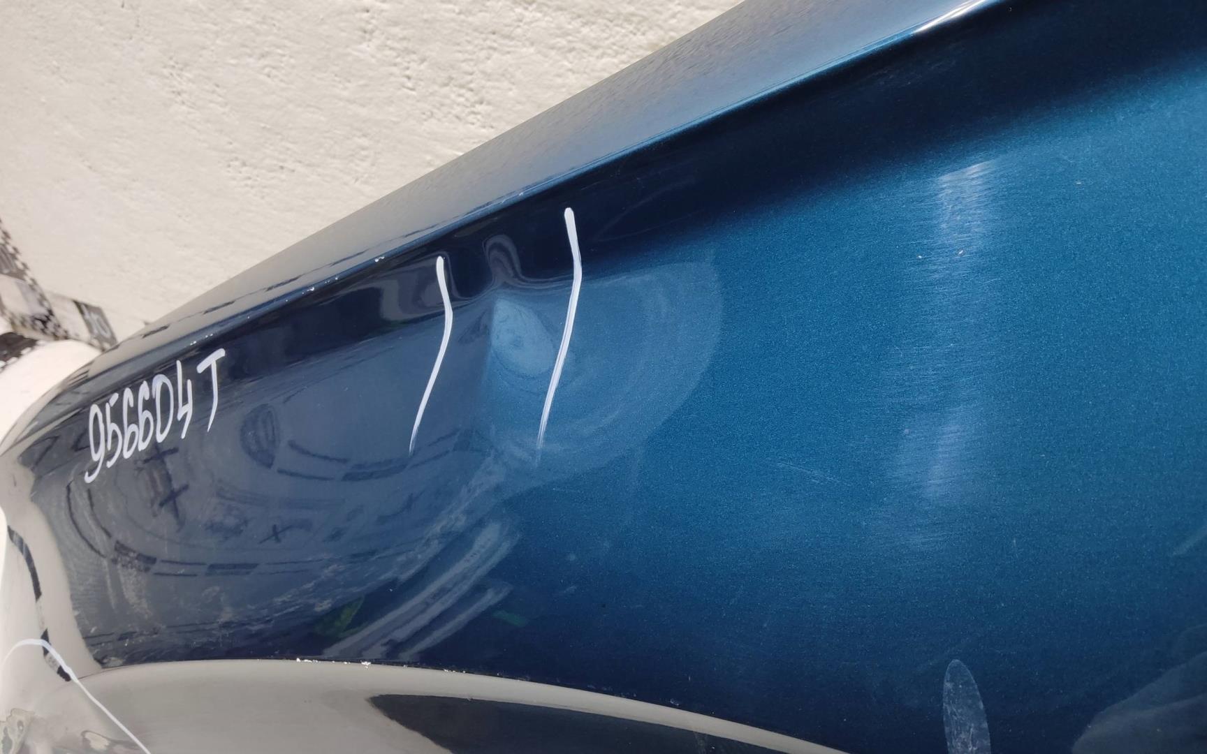 Крыло переднее левое