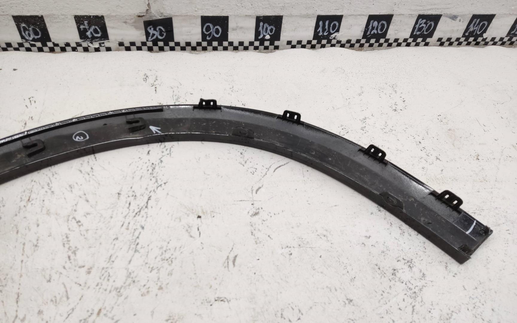 Накладка переднего крыла левого