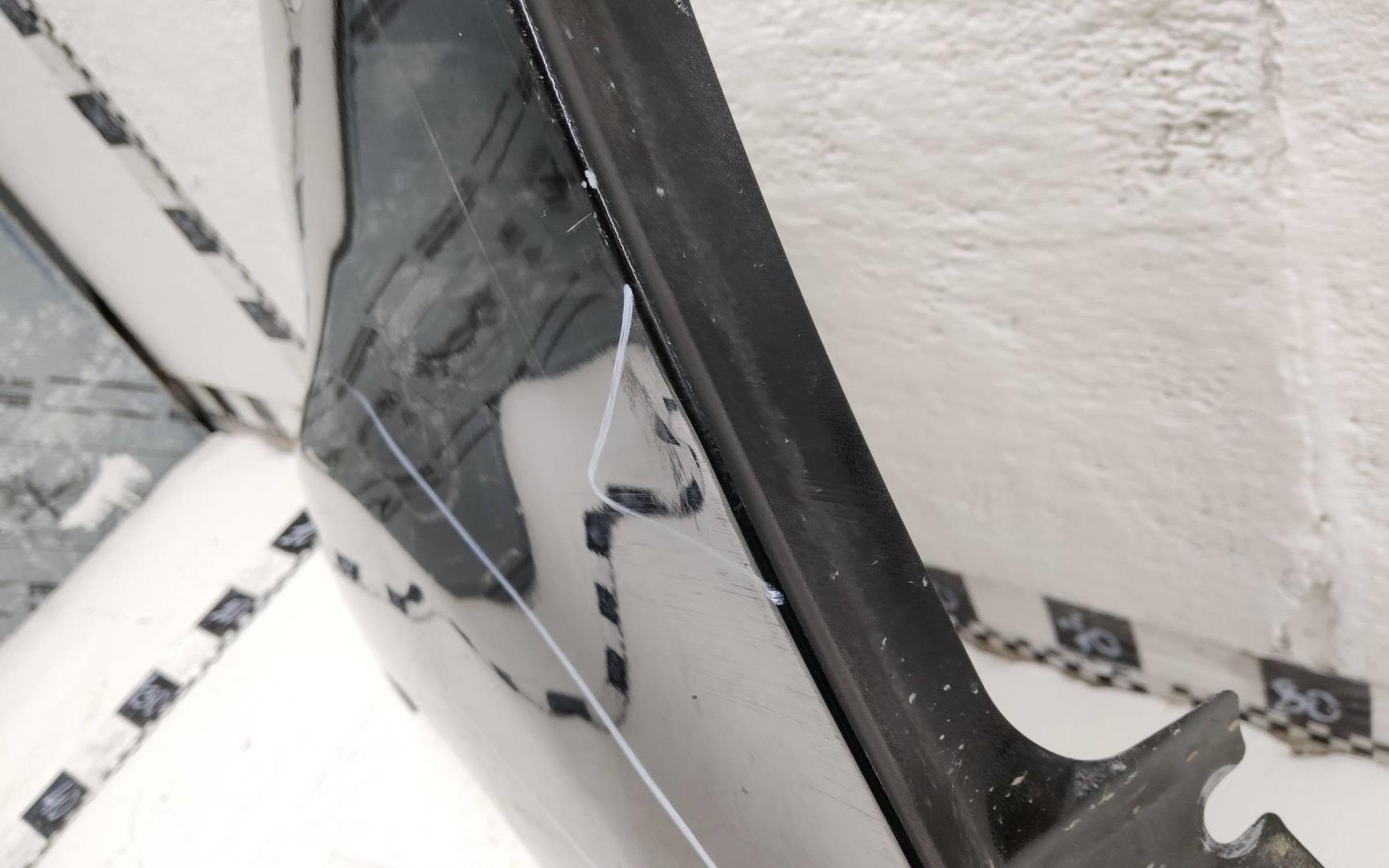 Крыло переднее левое