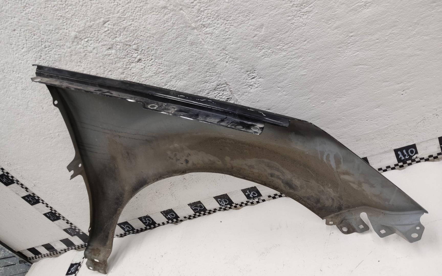 Крыло переднее левое