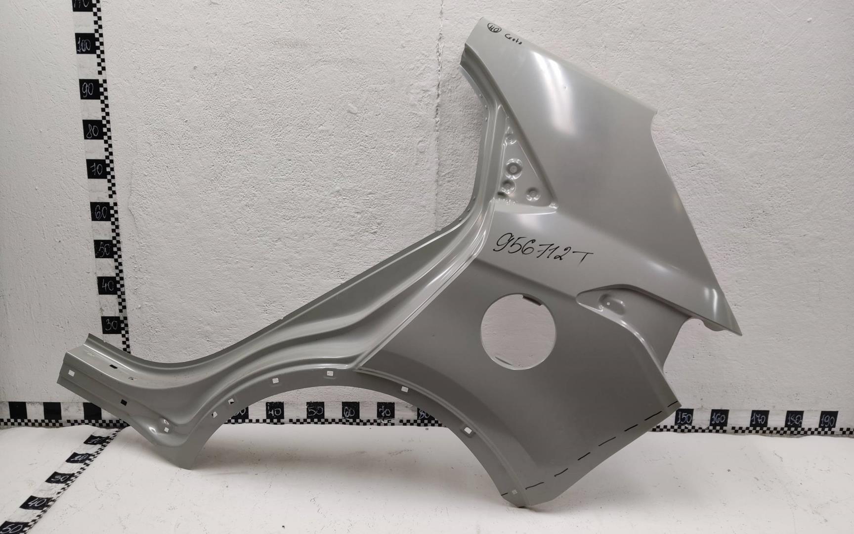 Крыло заднее левое