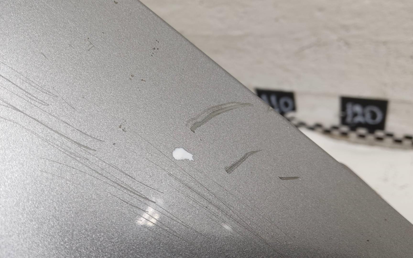 Крыло переднее правое