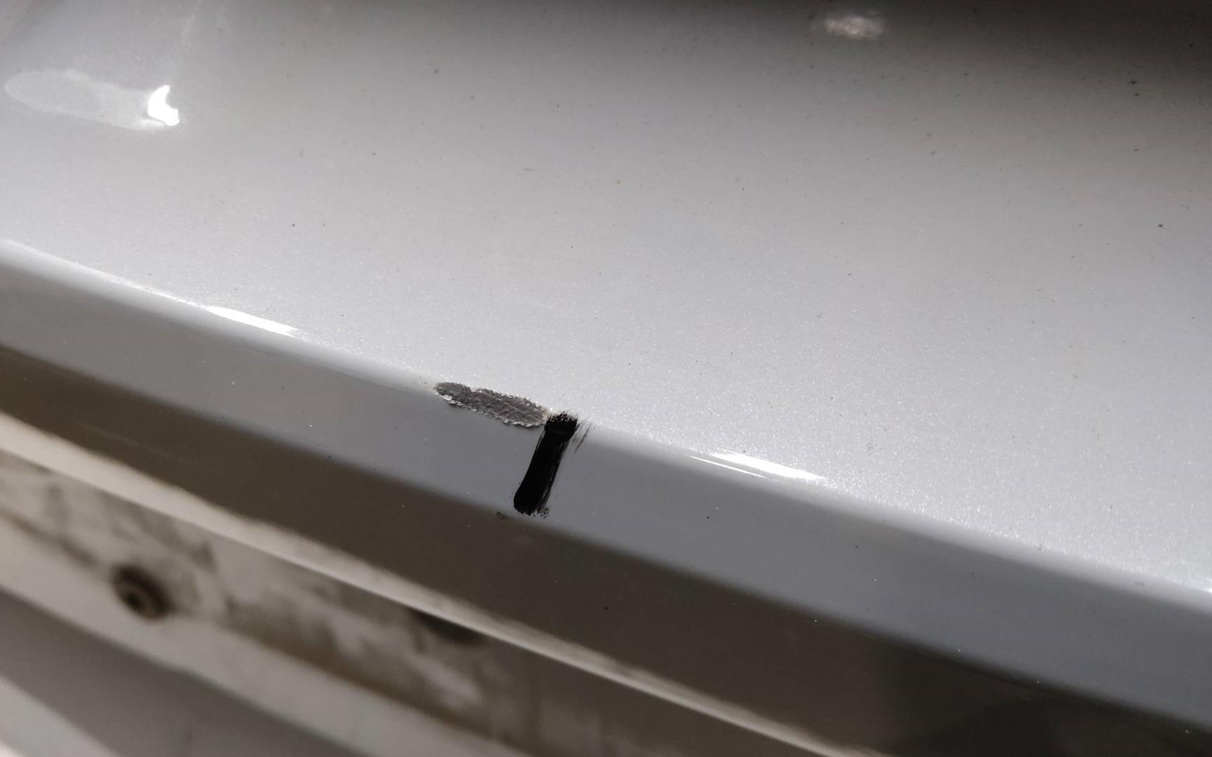 Стекло двери багажника