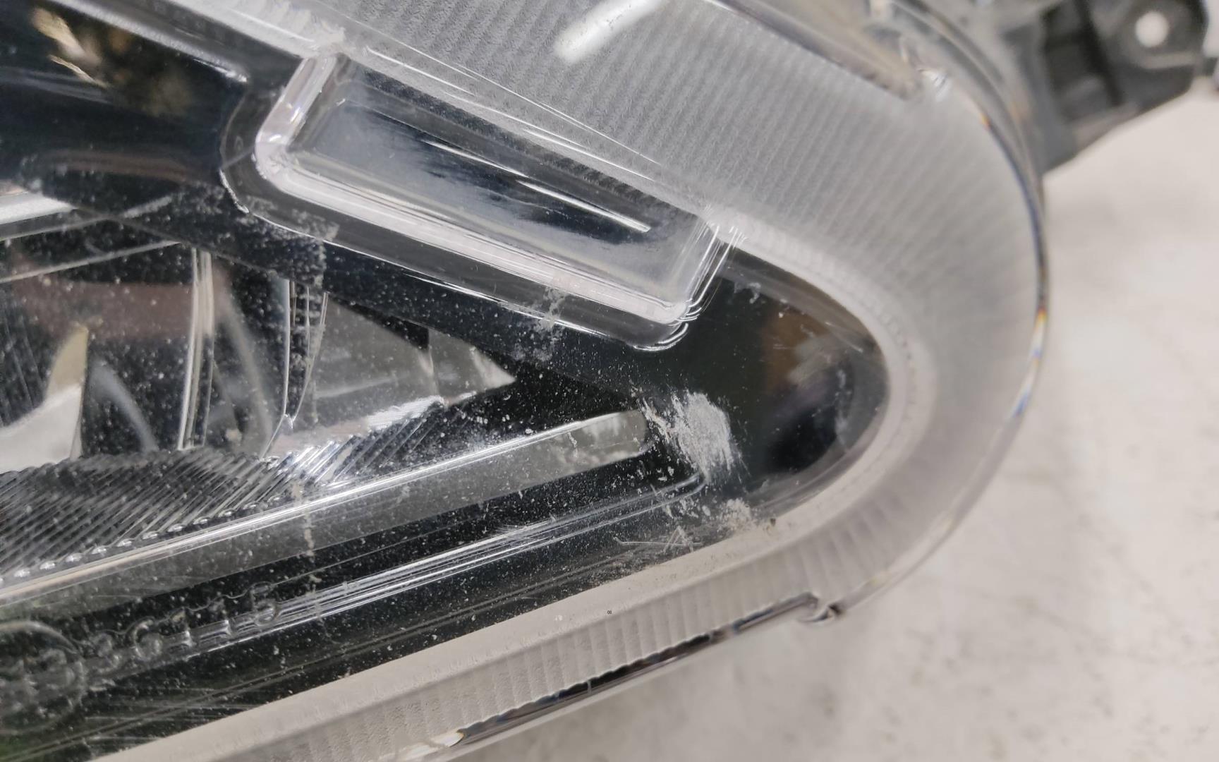 Фара противотуманная левая