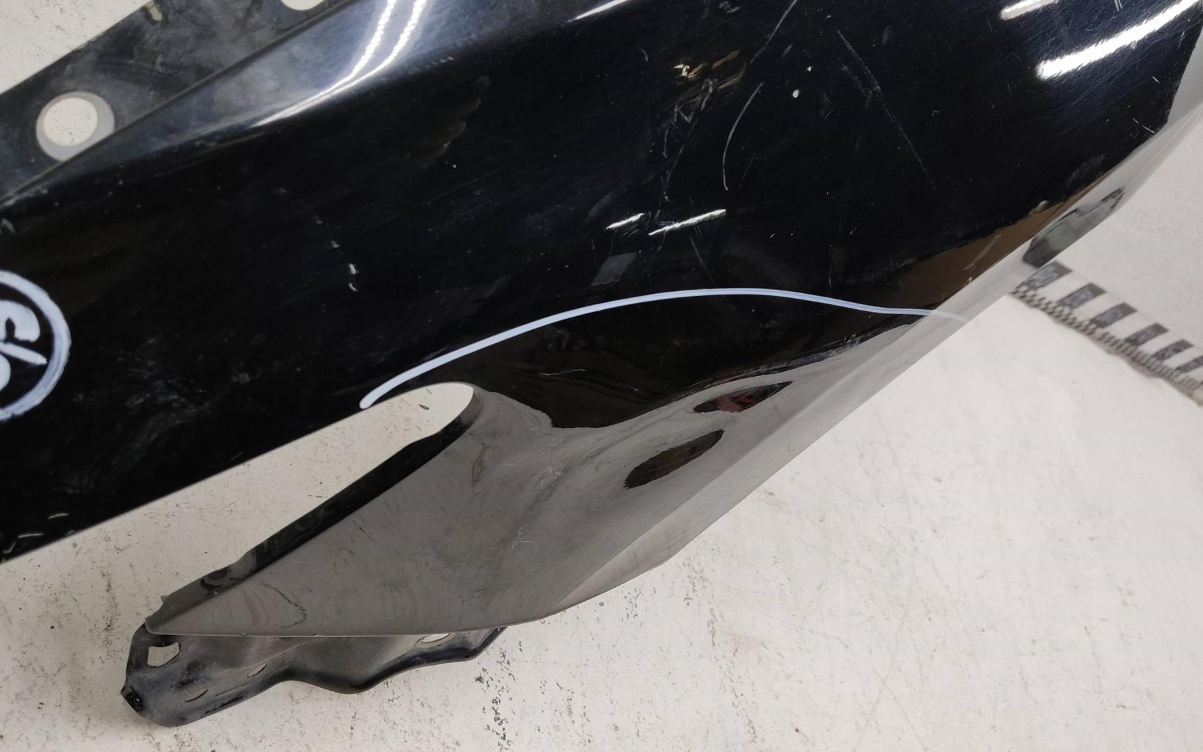 Крыло переднее левое