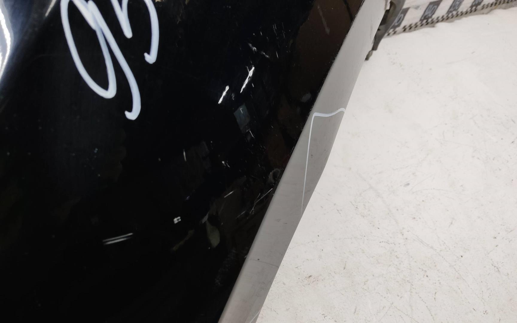 Крыло переднее левое