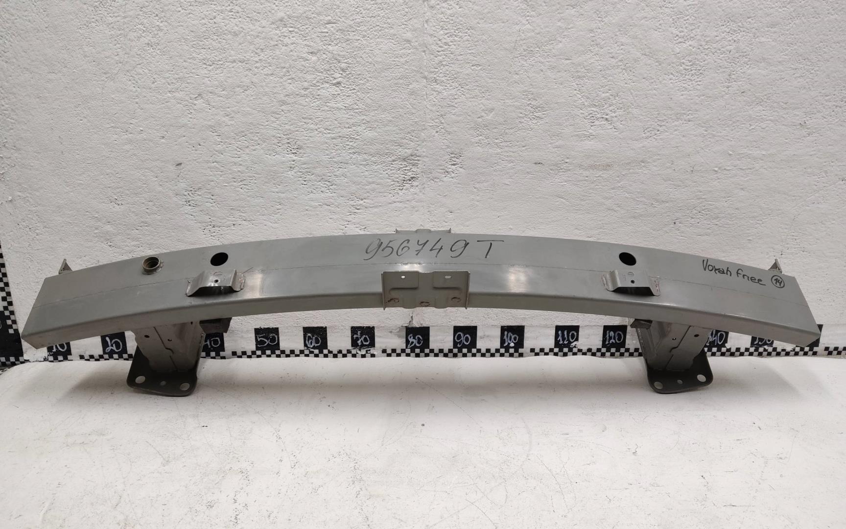 Усилитель переднего бампера