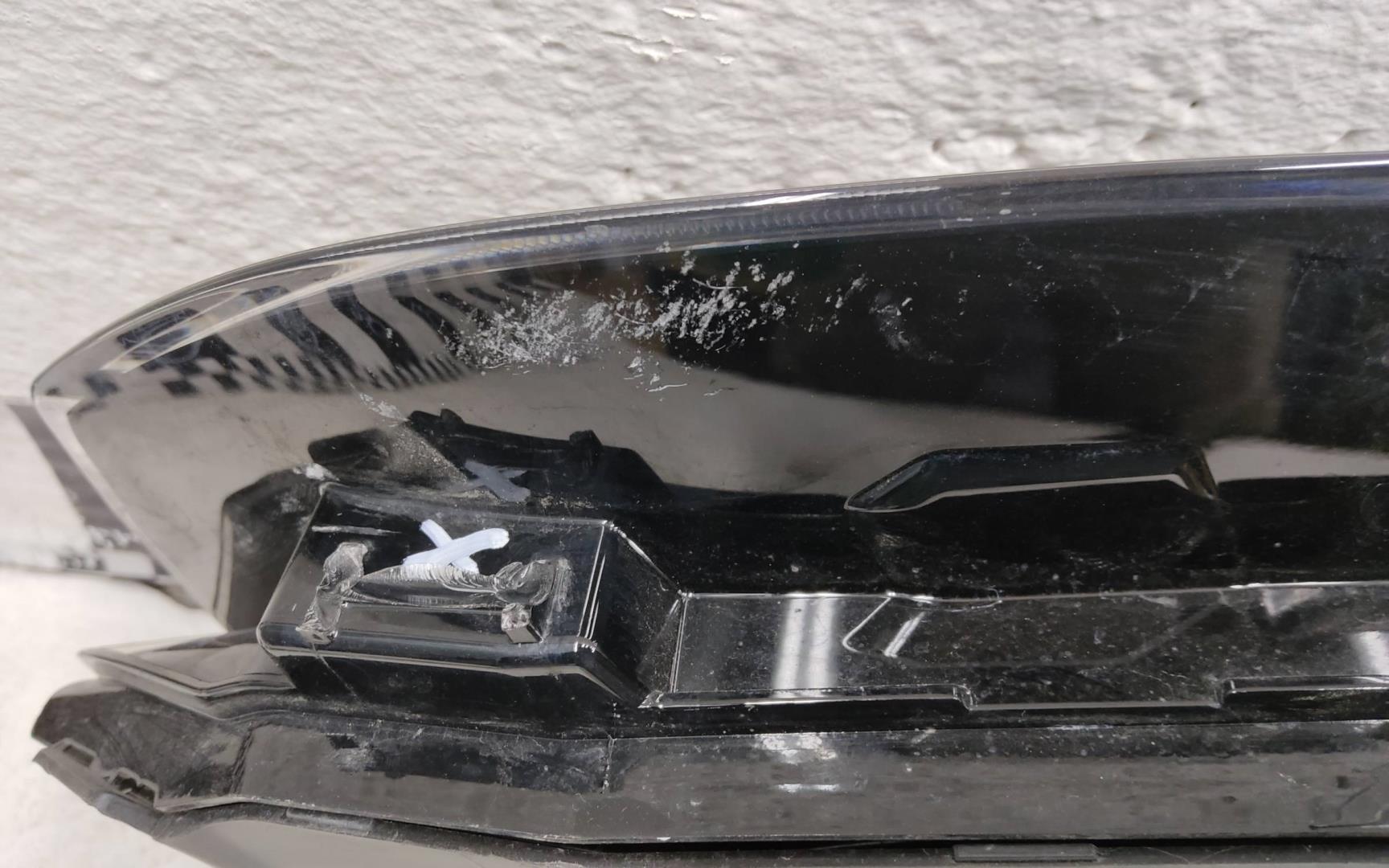 Фара дневного света левая (ходовые огни)