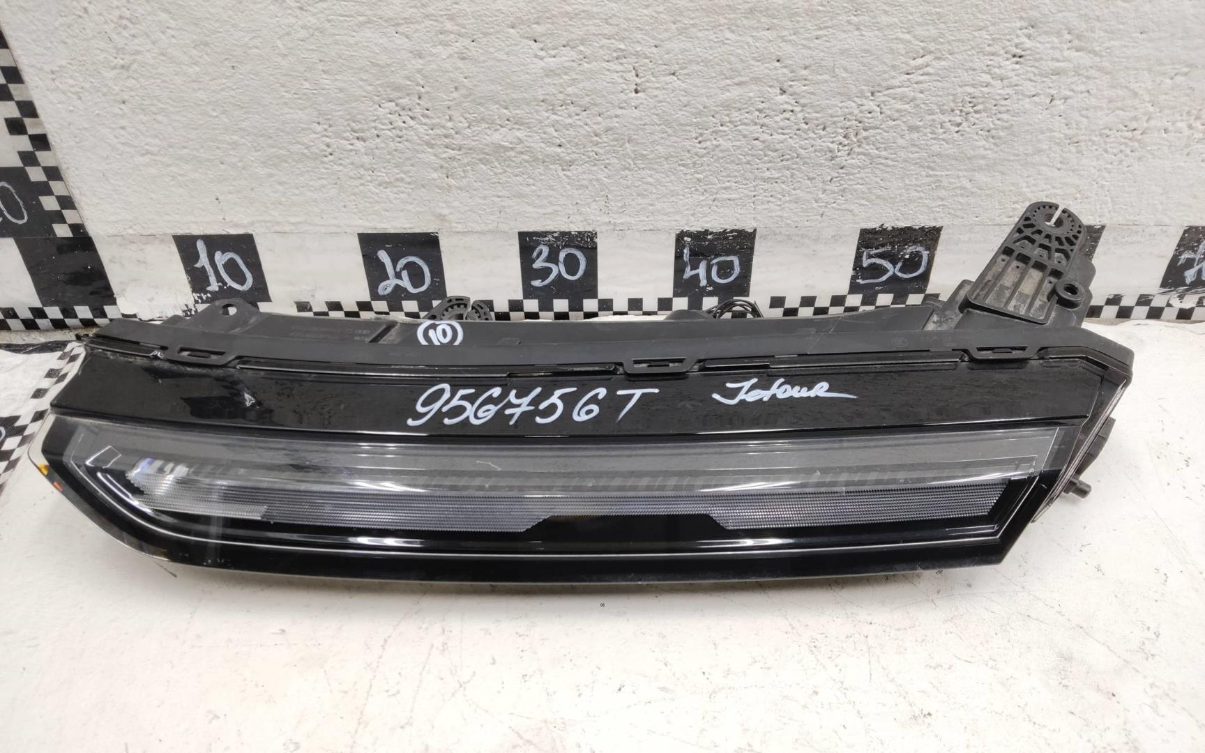 Фара дневного света левая (ходовые огни)