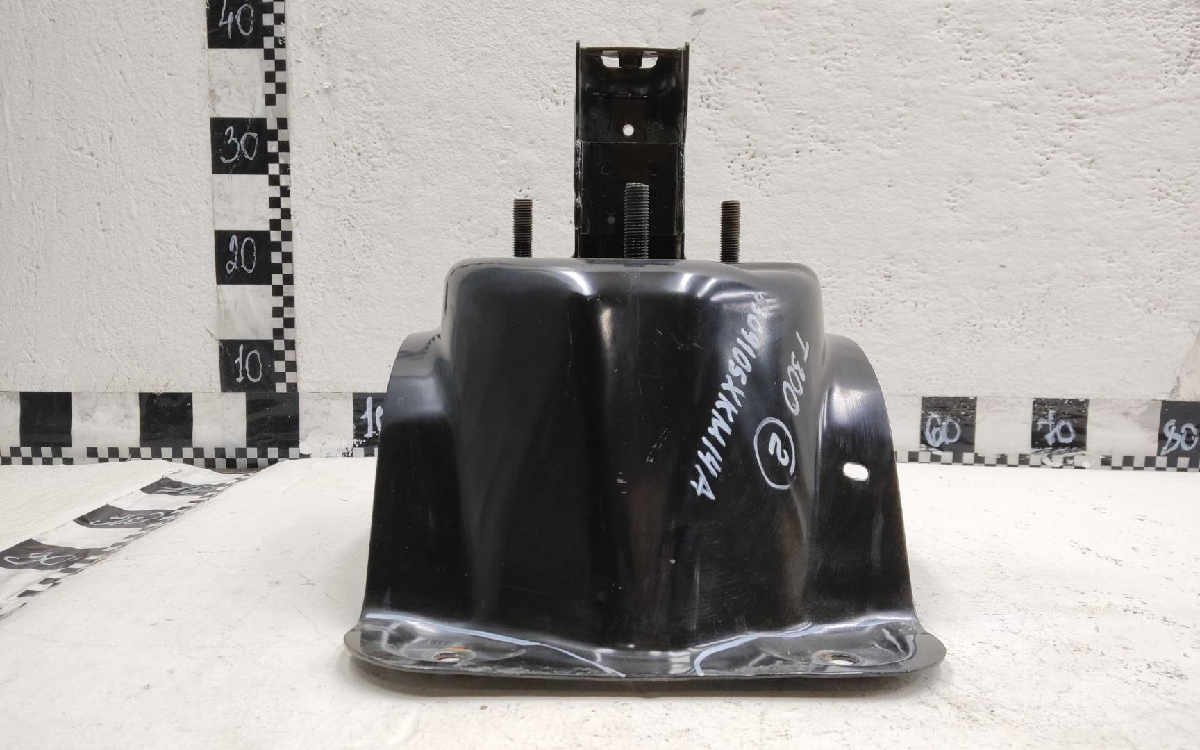 Кронштейн крепления запасного колеса