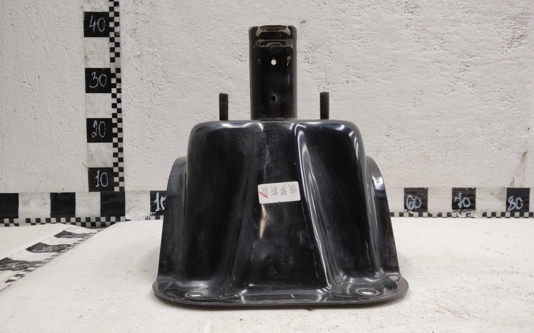 Кронштейн крепления запасного колеса