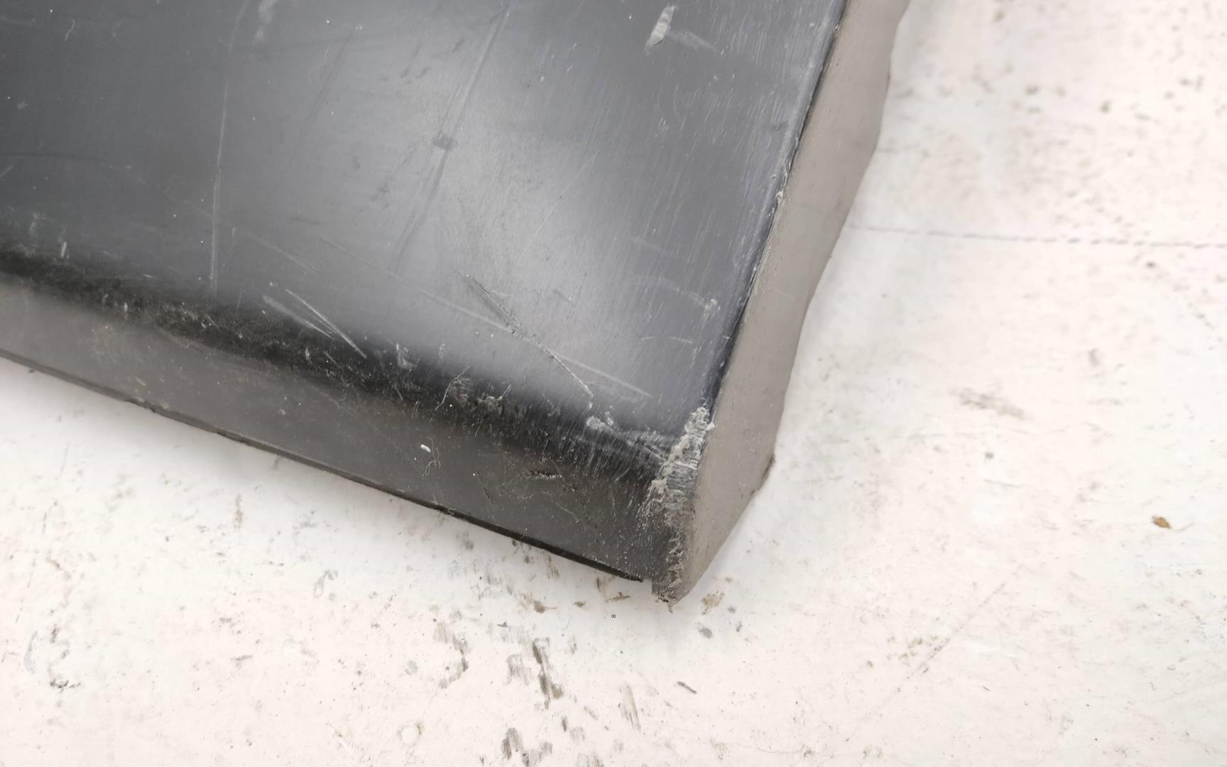 Накладка двери задней правой