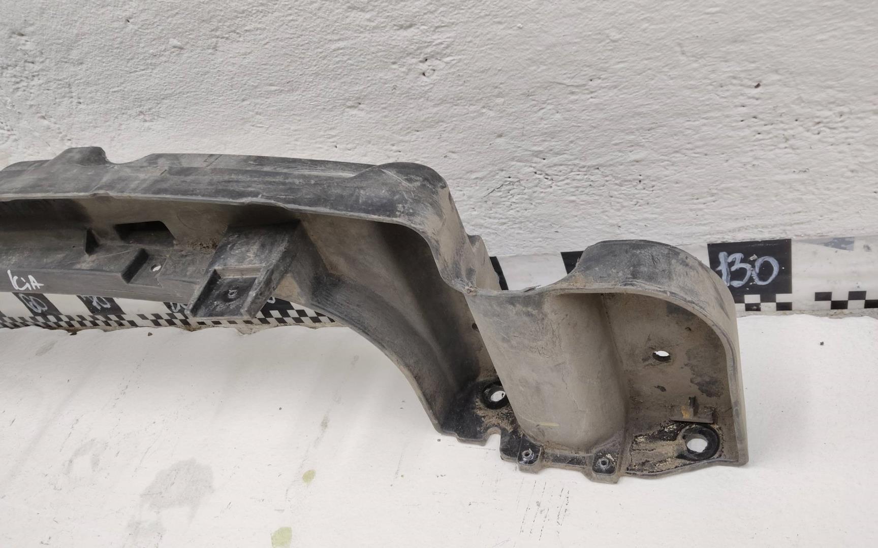 Усилитель заднего бампера