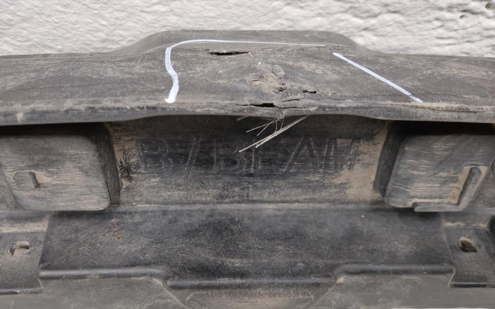 Усилитель заднего бампера