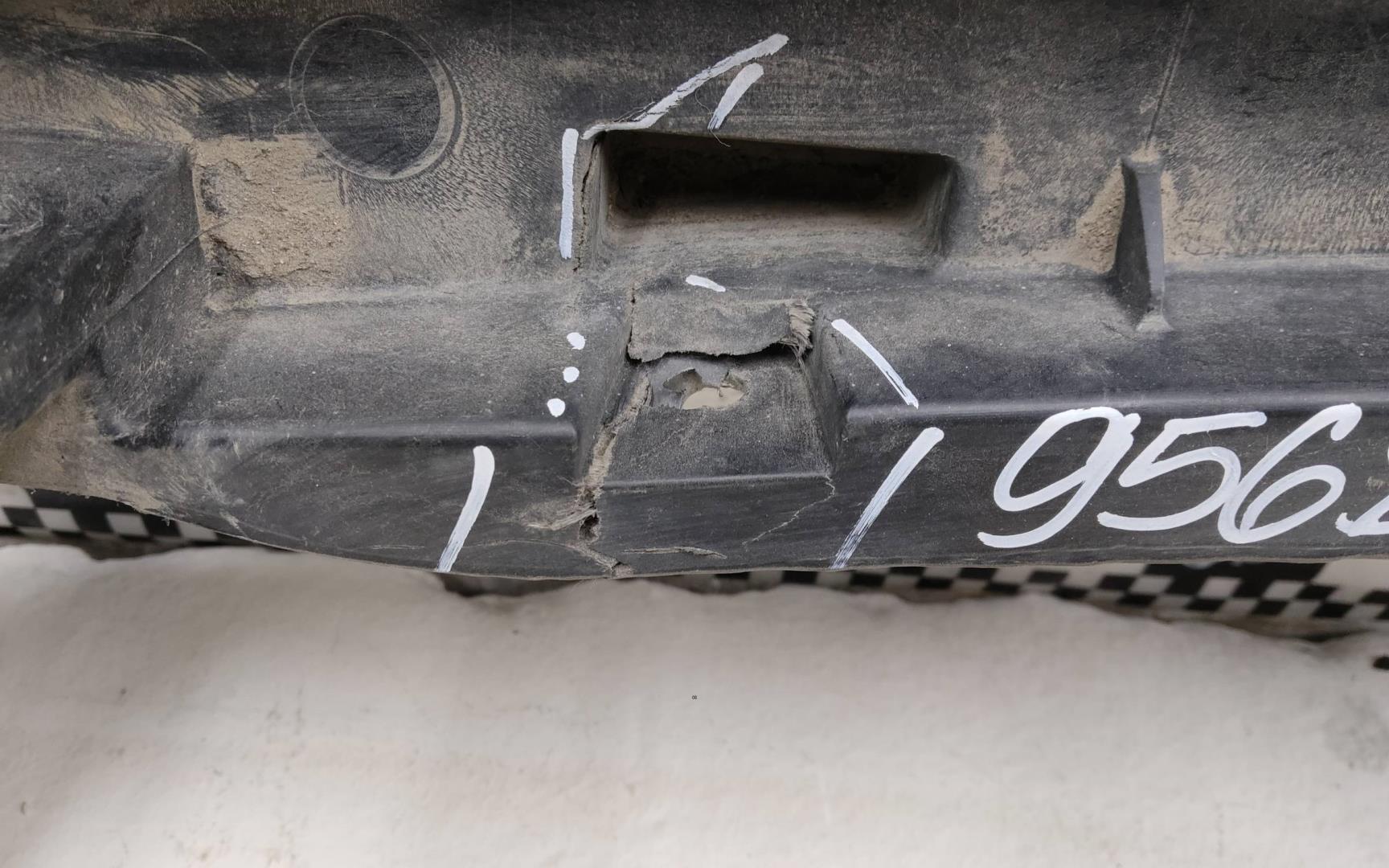 Усилитель заднего бампера