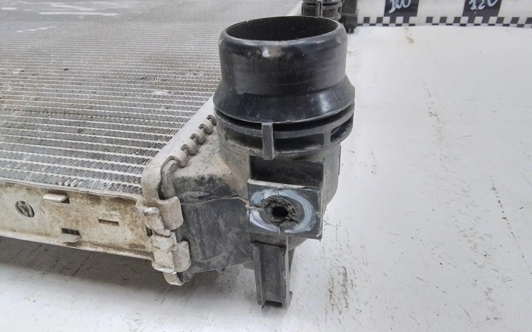 Радиатор охлаждения двигателя основной