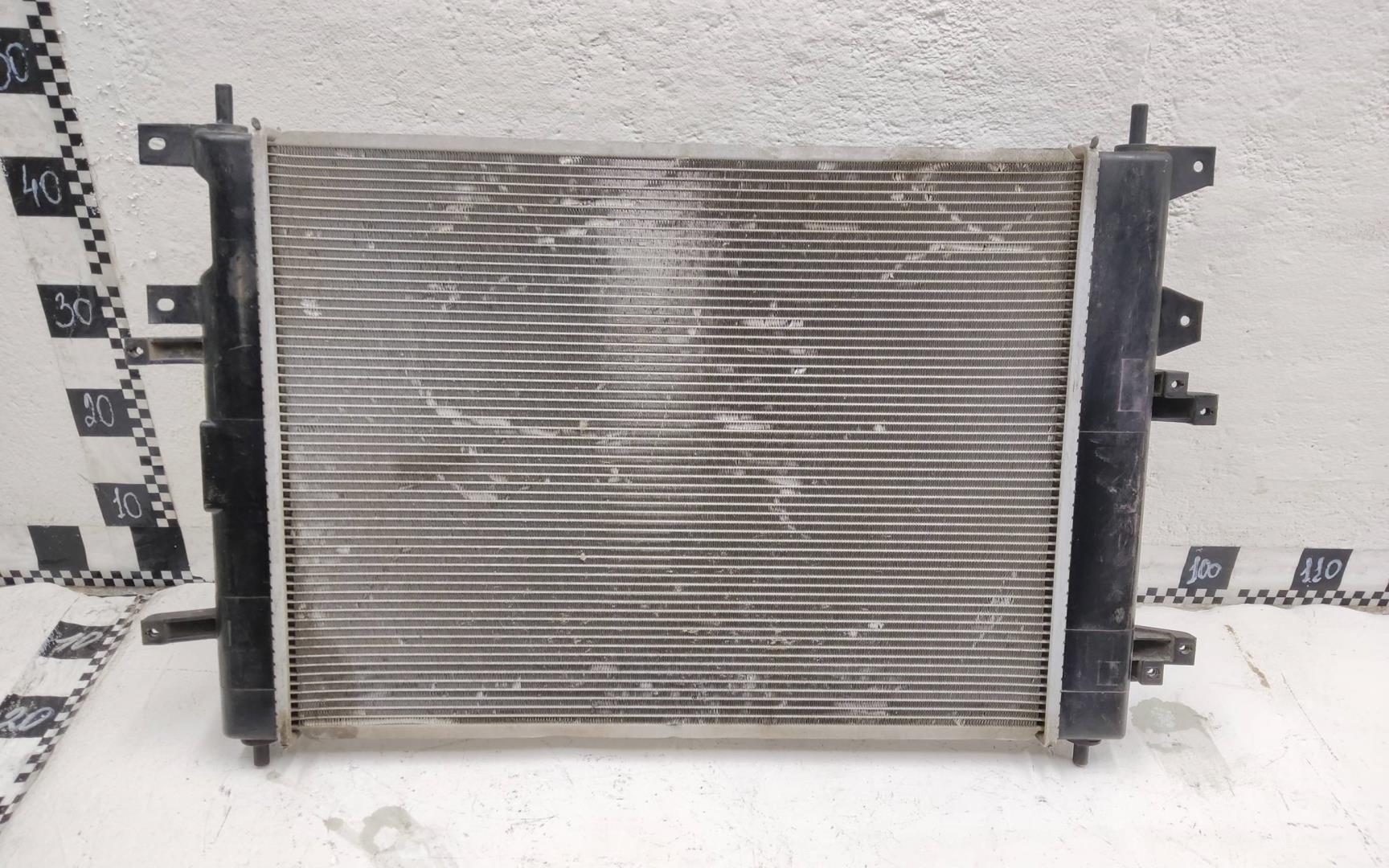 Радиатор охлаждения двигателя основной