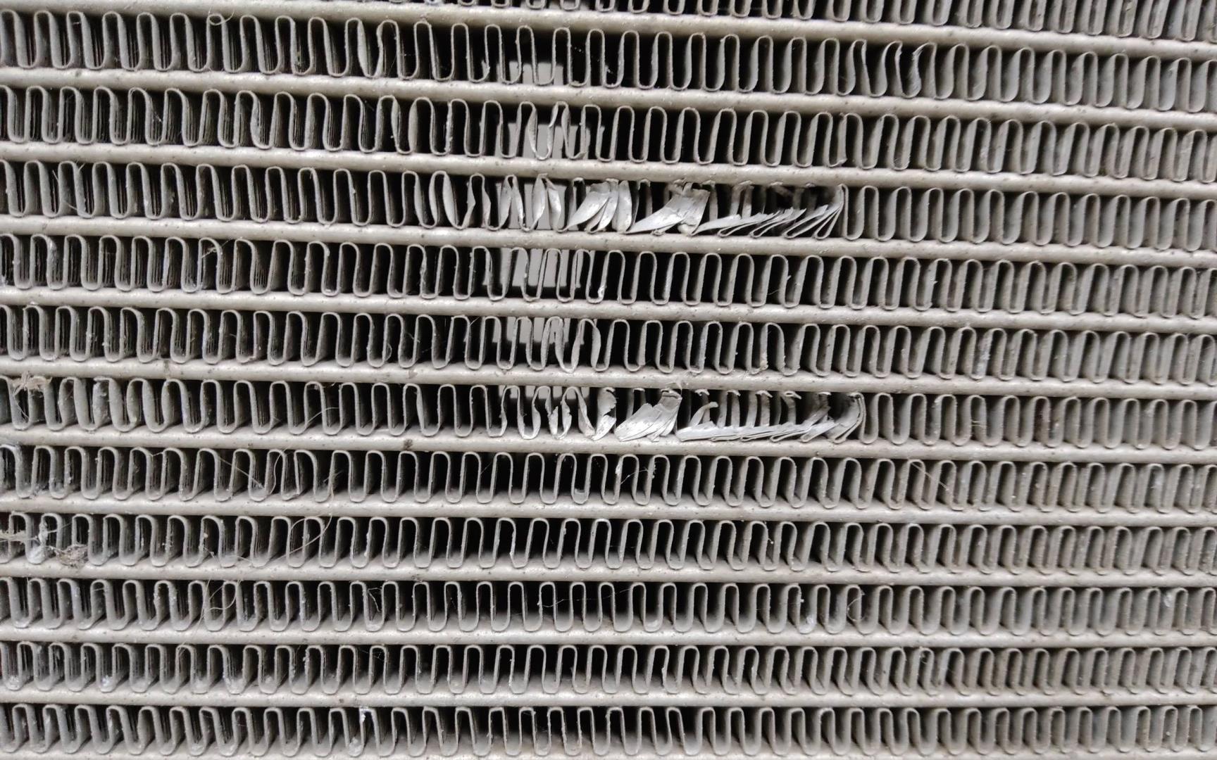 Радиатор охлаждения двигателя основной