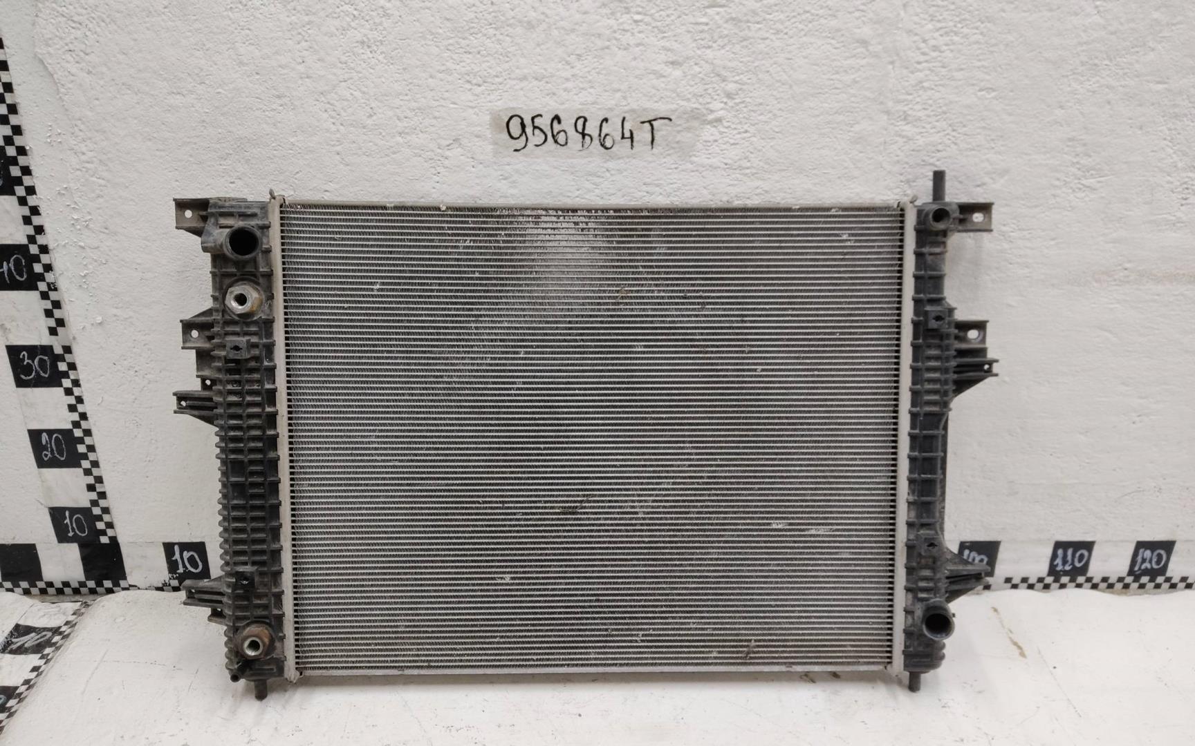 Радиатор охлаждения двигателя основной