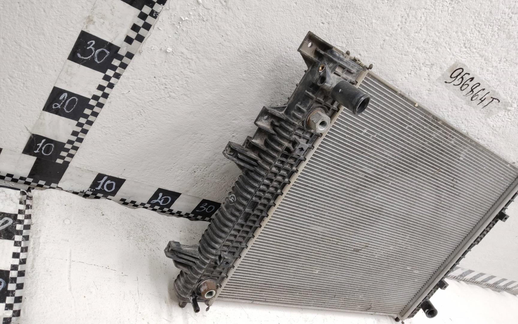 Радиатор охлаждения двигателя основной