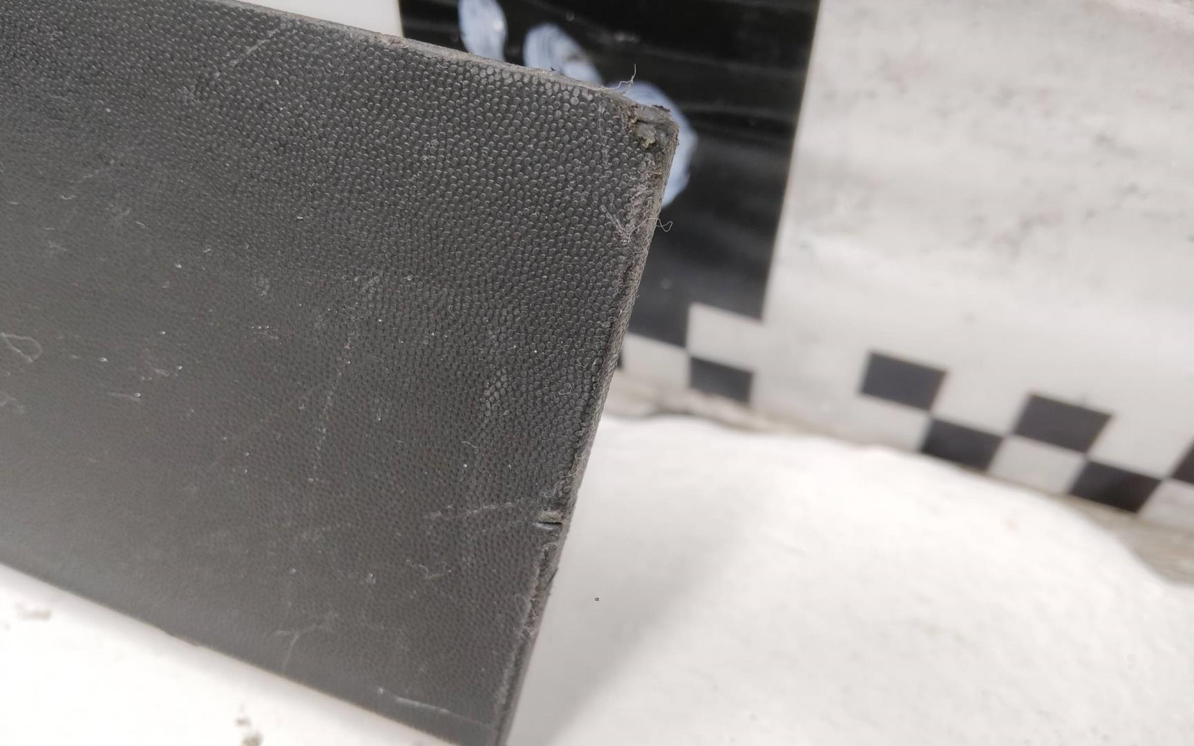 Накладка двери передней правой