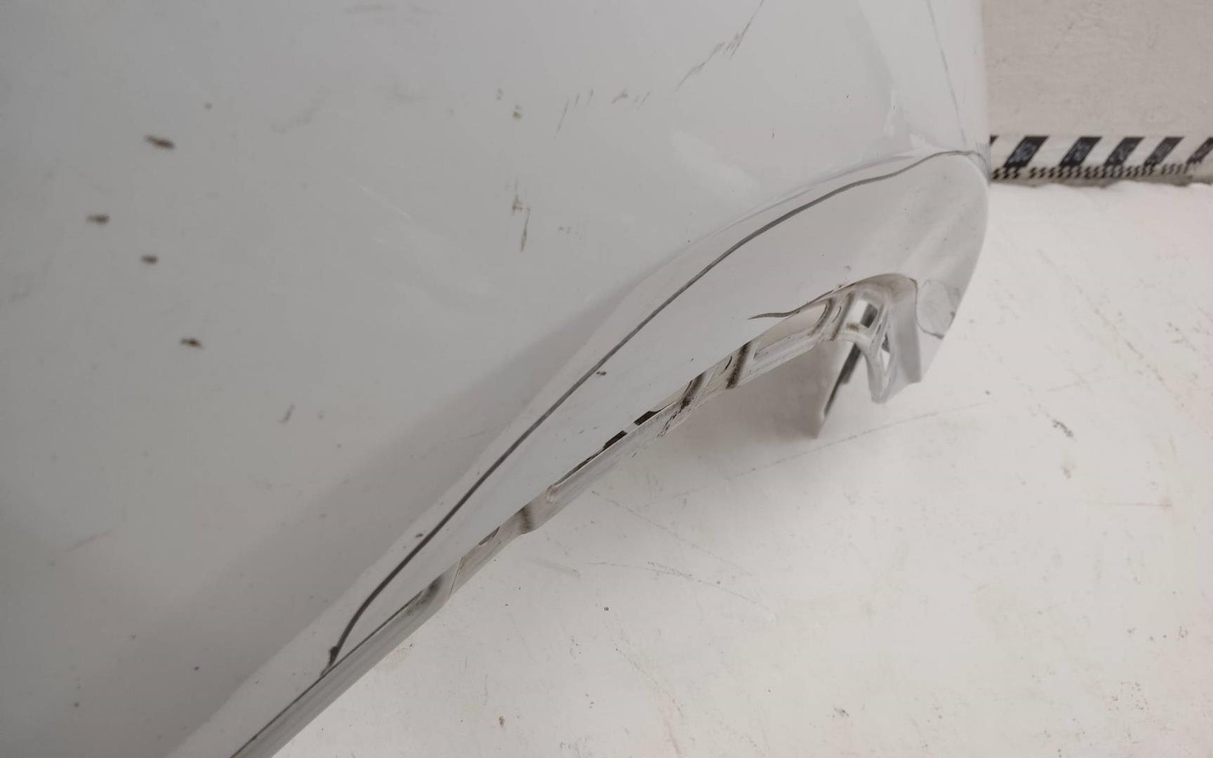 Крыло переднее правое