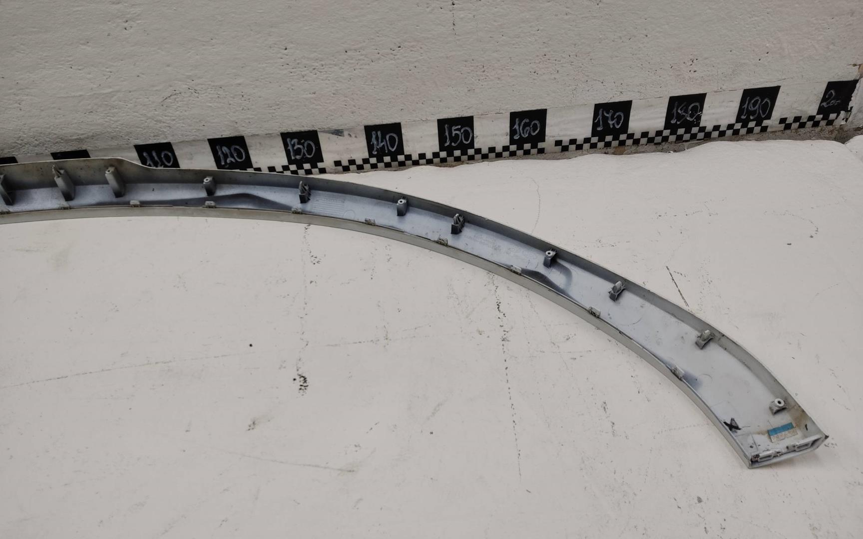 Накладка переднего бампера