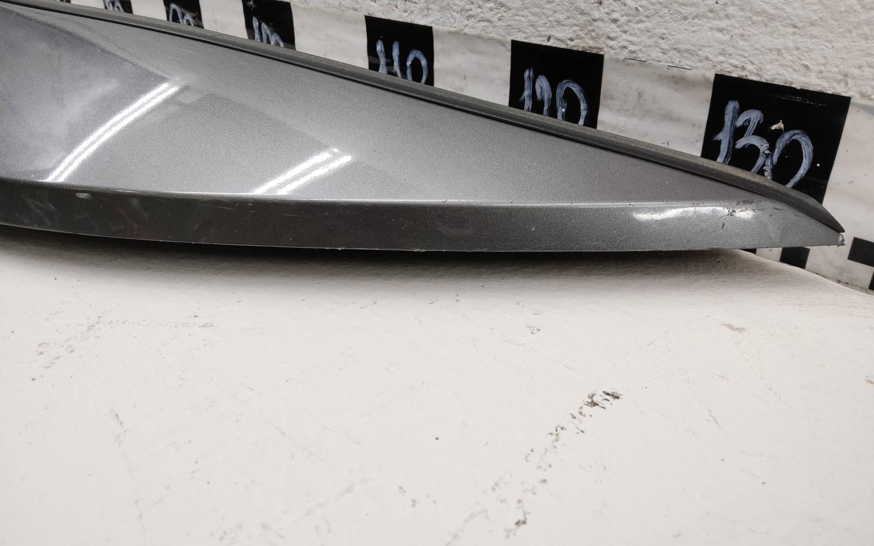 Кожух замка капота