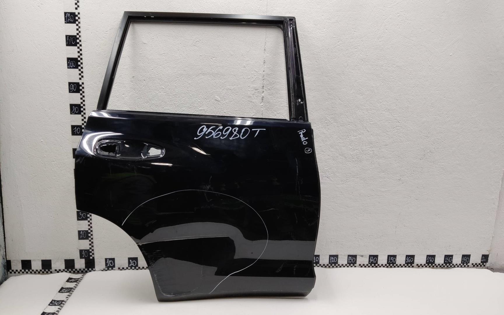 Дверь задняя правая