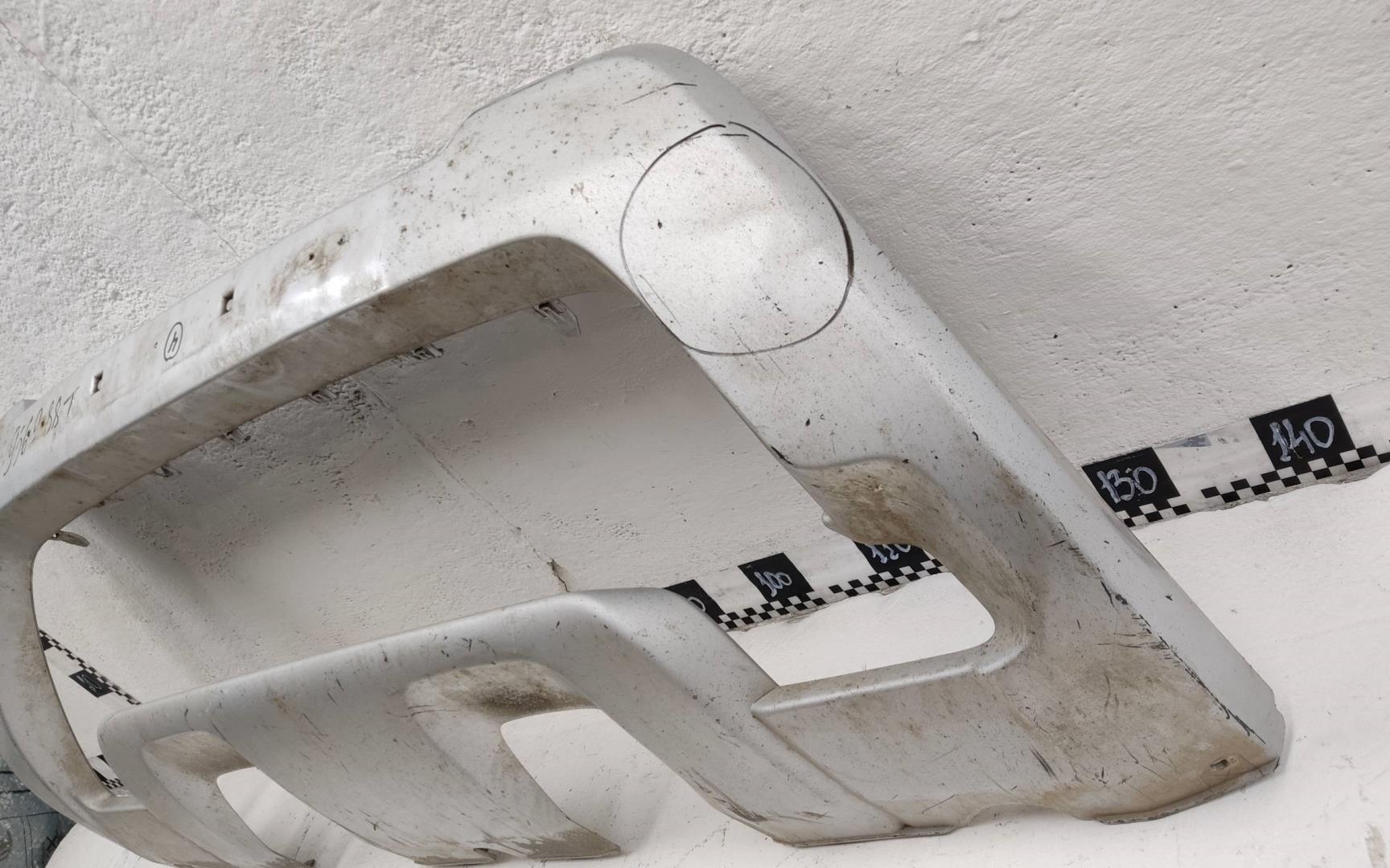 Накладка переднего бампера