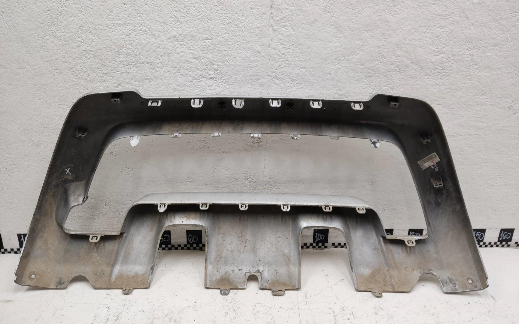 Накладка переднего бампера